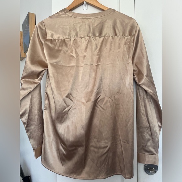 Metallic Brass / gold coloured satin full sleeve button down blouse - Picture 5 of 5
